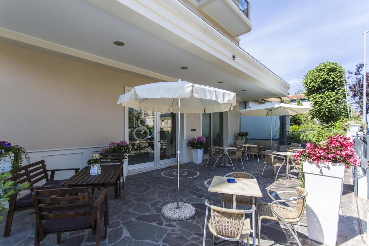 Hotel Savana Rimini Exterior photo