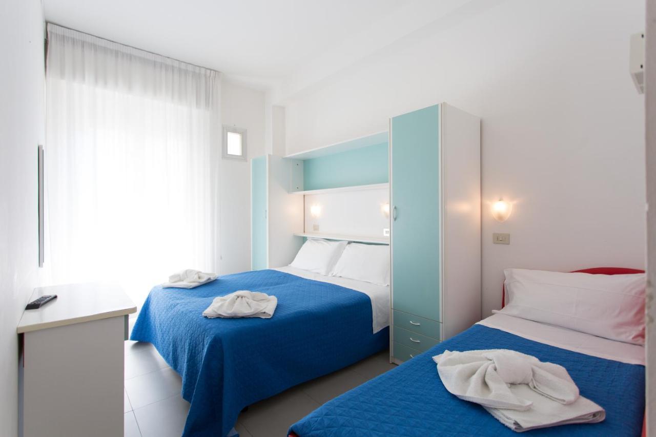 Hotel Savana Rimini Exterior photo