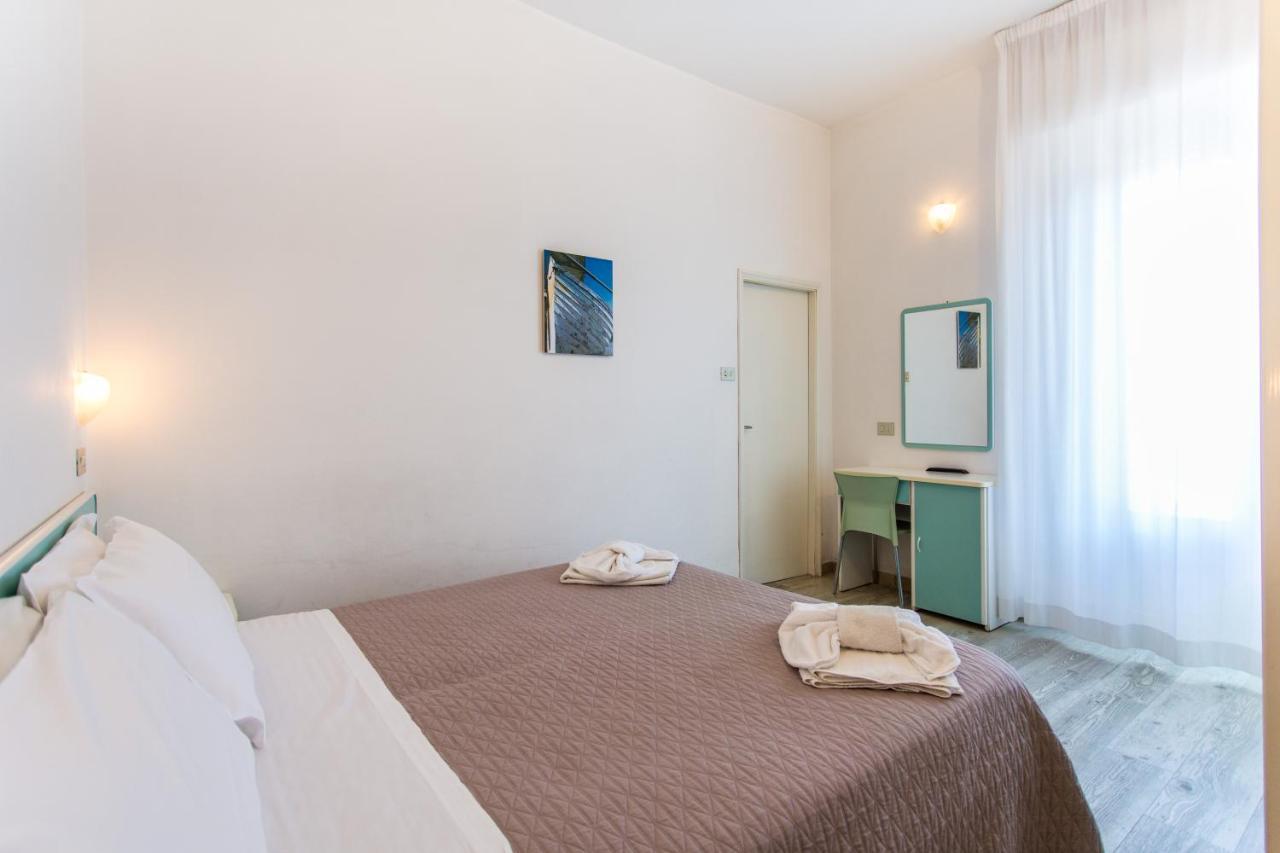 Hotel Savana Rimini Exterior photo